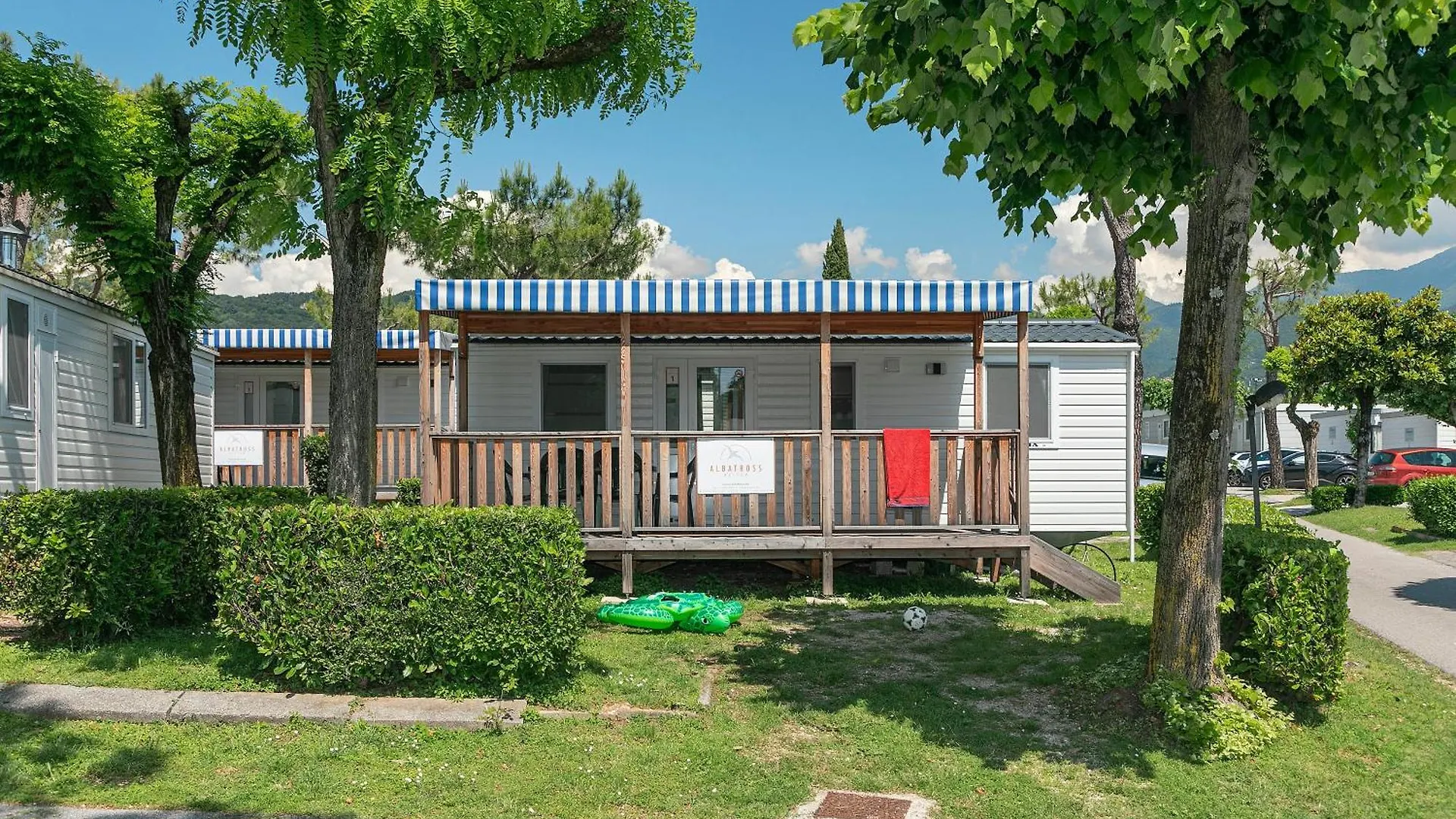 Campsite Albatross Mobile Homes On Camping Eden San Felice del Benaco